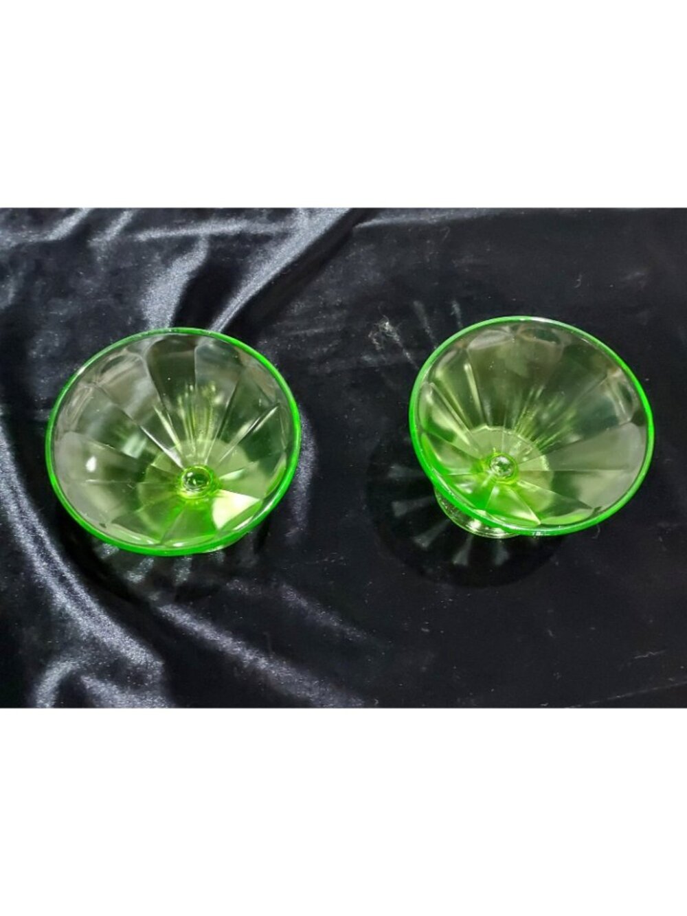 Federal Glass Company Pudding Custard Sherbet 2 Cups Glowy Depression Green - Picture 8 of 16